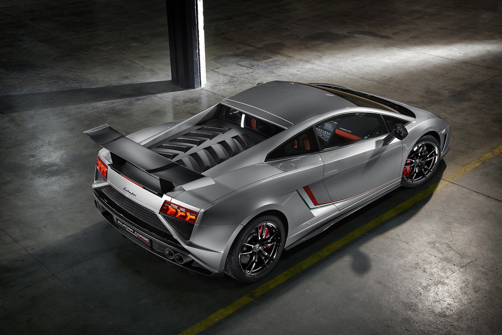 Hình ảnh "mới toanh" của Lamborghini Gallardo LP570-4 Squadra Corse 4
